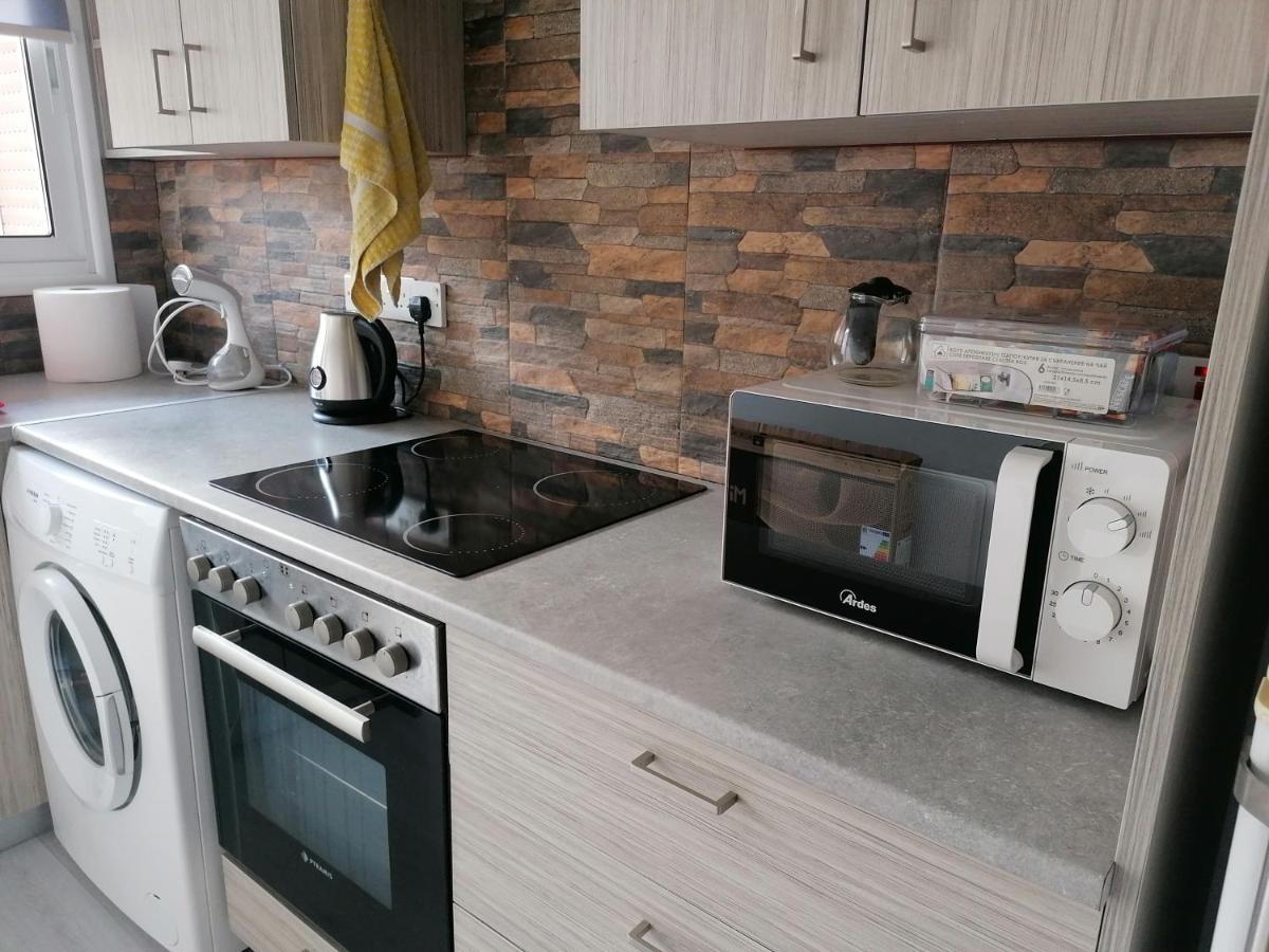 Elenas 1 Bedroom Apartment In Limassol Center Exterior foto