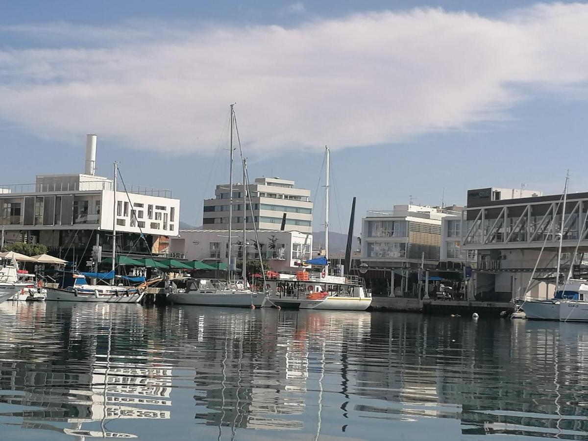 Elenas 1 Bedroom Apartment In Limassol Center Exterior foto